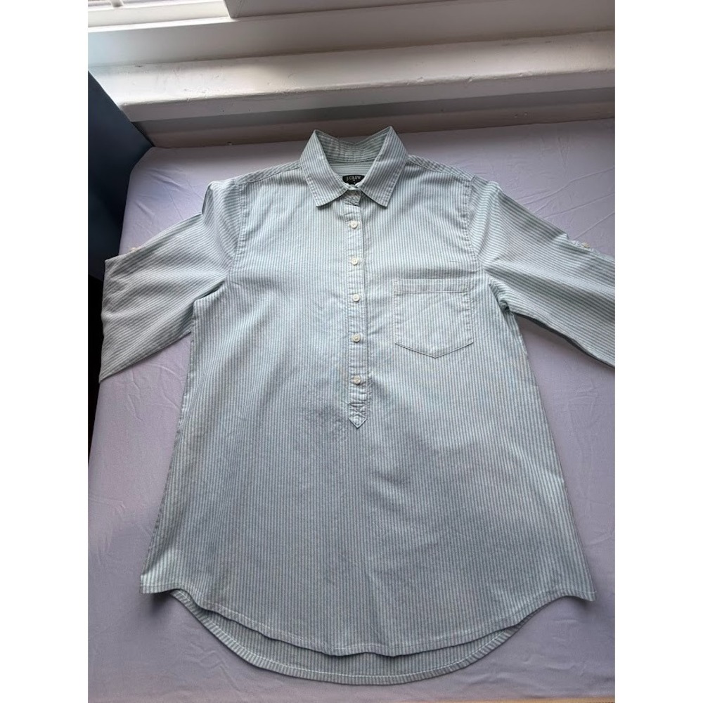Women's classic cotton pinstrip button-up shirt by J. Crew - Size Small